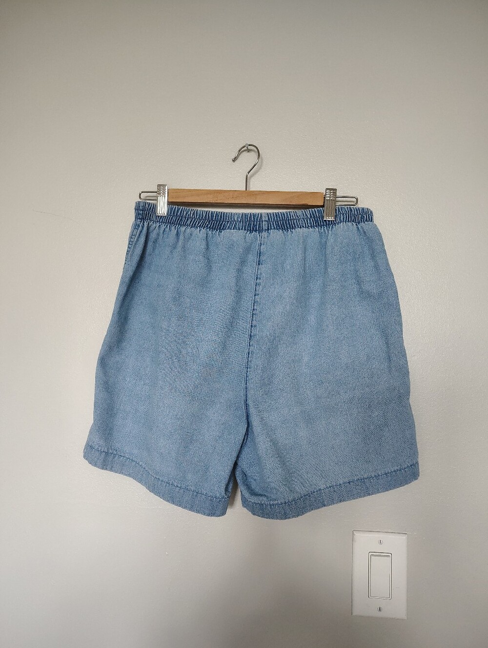 Vintage Carroll Reed Lightweight Denim Shorts - Picture 2 of 3